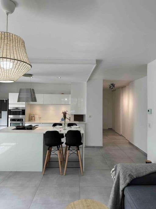 Charmant T3 Moderne Climatise Villeurbanne Exterior photo